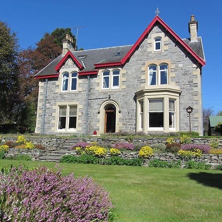 Grantown-on-Spey Rossmor Bed & Breakfast מראה חיצוני תמונה