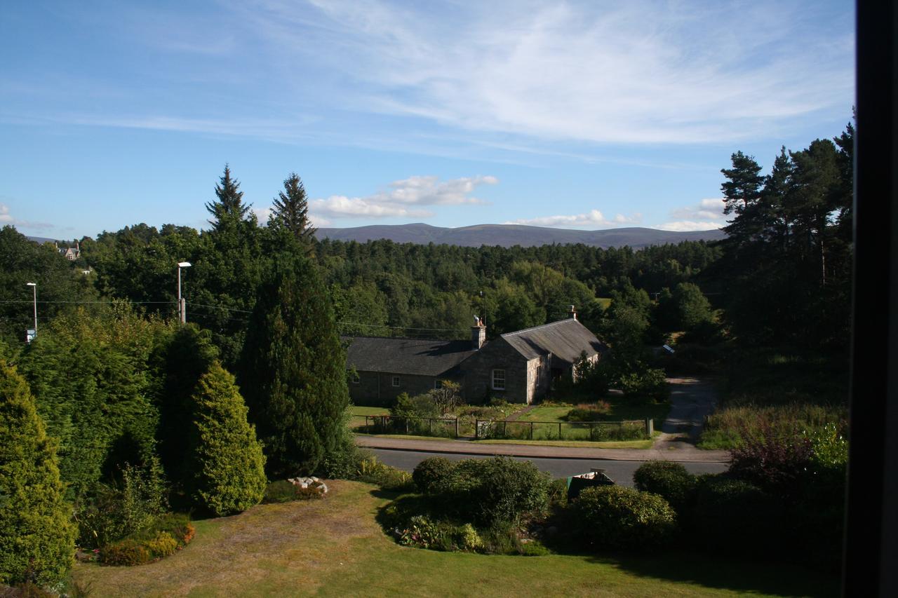 Grantown-on-Spey Rossmor Bed & Breakfast מראה חיצוני תמונה