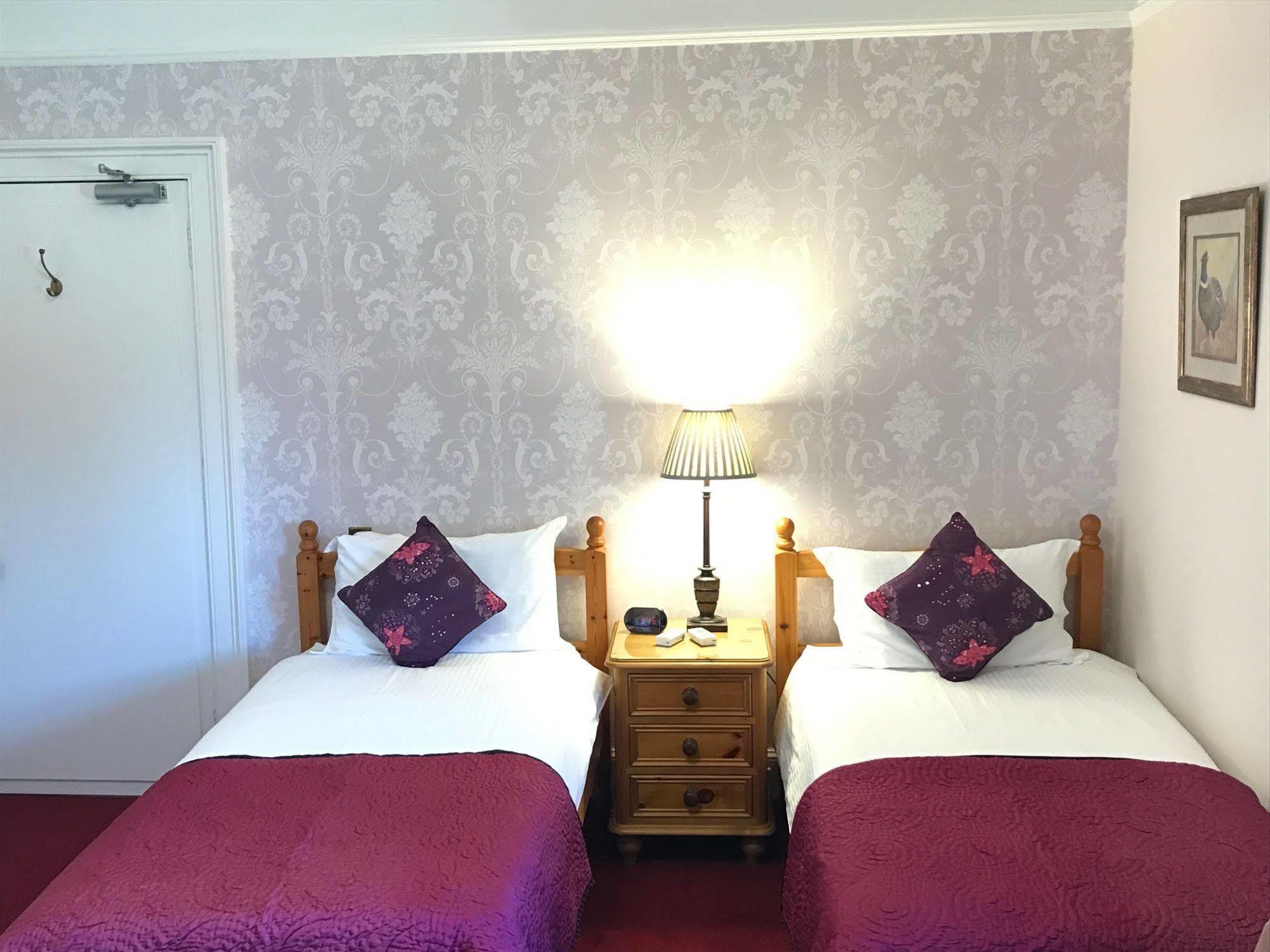 Grantown-on-Spey Rossmor Bed & Breakfast מראה חיצוני תמונה