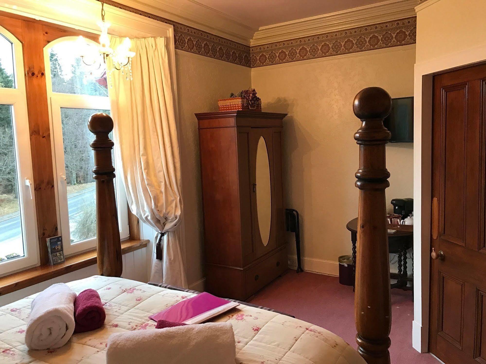 Grantown-on-Spey Rossmor Bed & Breakfast מראה חיצוני תמונה