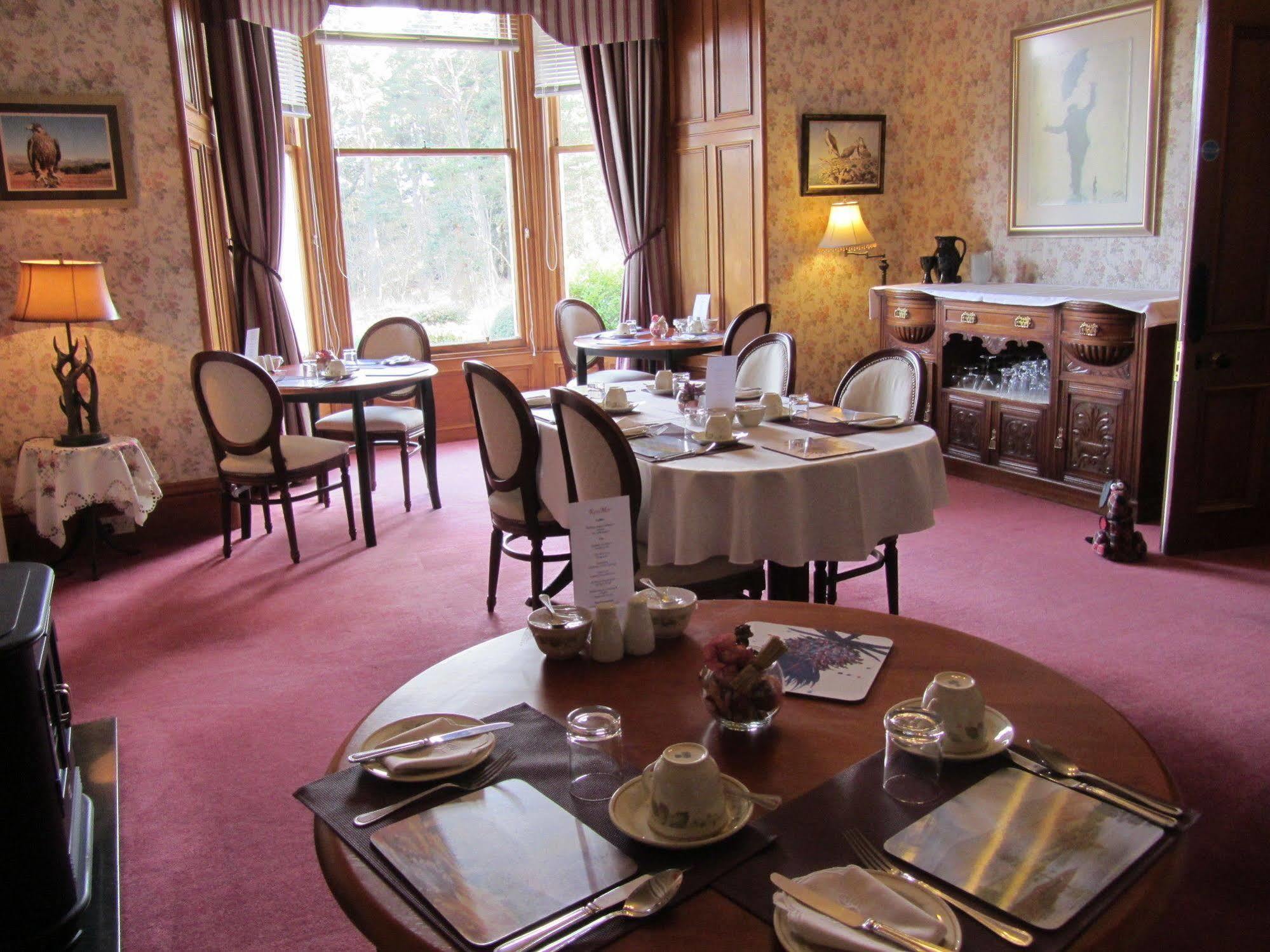 Grantown-on-Spey Rossmor Bed & Breakfast מראה חיצוני תמונה