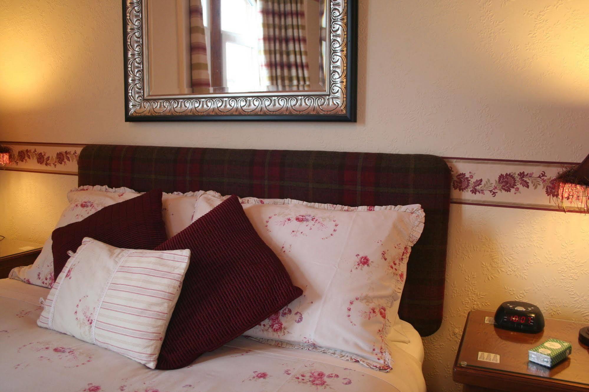 Grantown-on-Spey Rossmor Bed & Breakfast מראה חיצוני תמונה